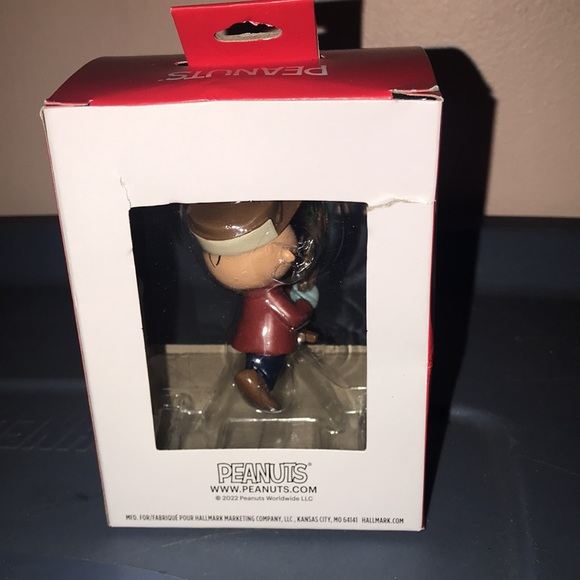 “PEANUTS” HALLMARK ORNAMENTS  BUNDLE (NEW)!! - Picture 12 of 14